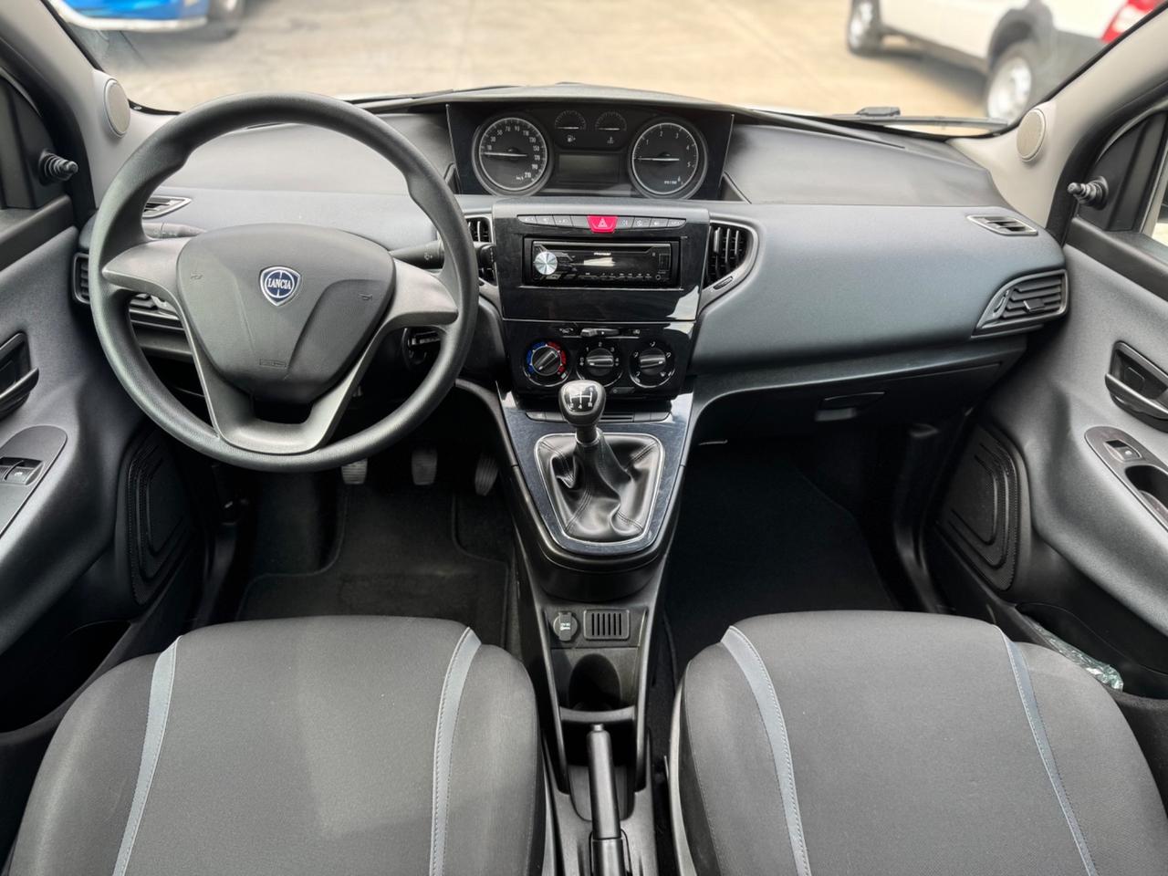 Lancia Ypsilon 1.3 MJT 16V 95 CV 5 porte S&S Silver