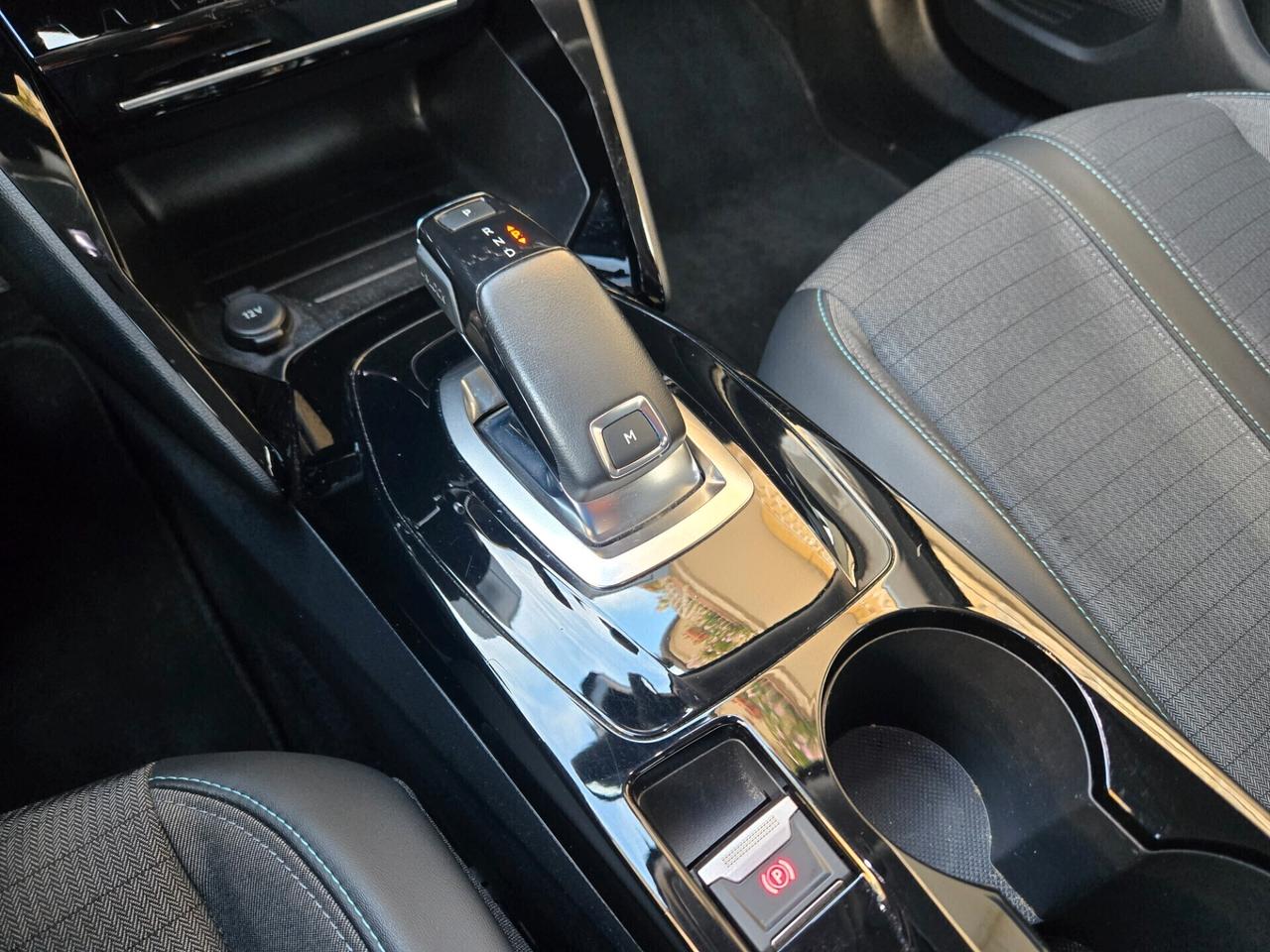 Peugeot 2008 BlueHDi 130 S&S EAT8 Allure