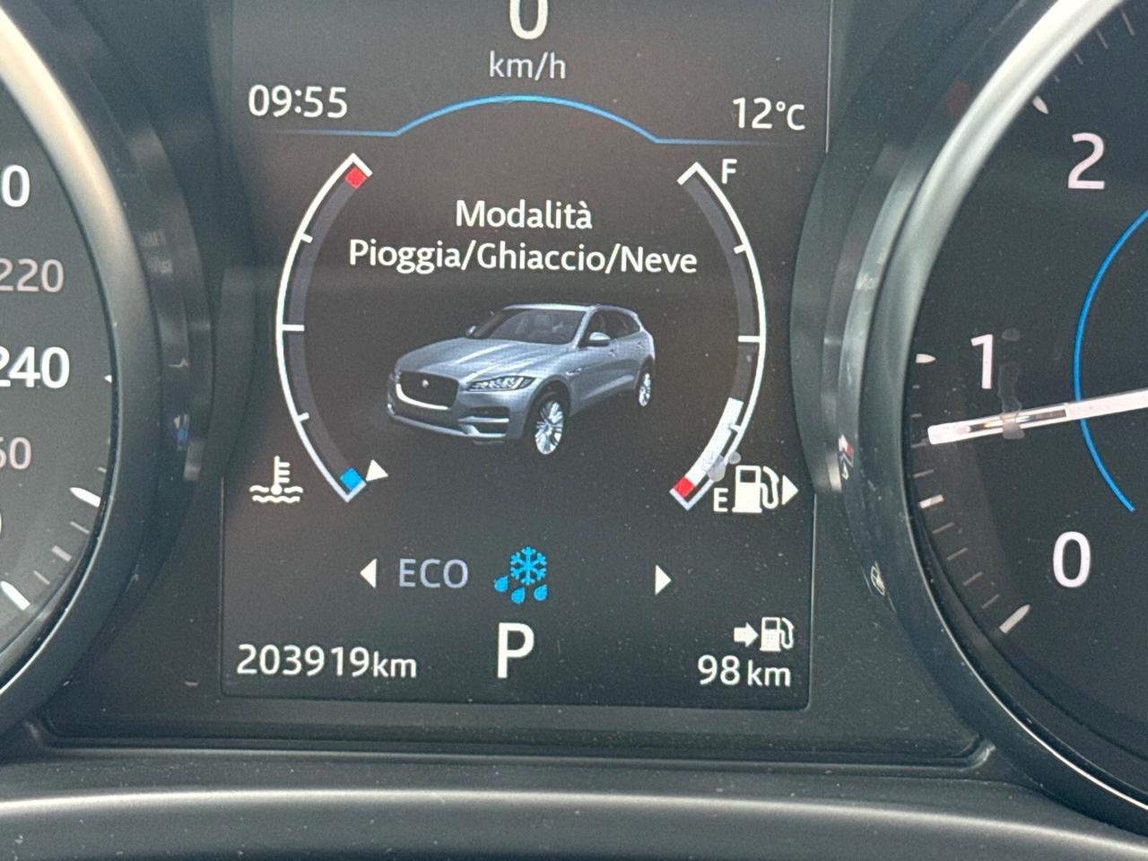 Jaguar F-Pace 2.0 D 180 CV AWD aut. Portfolio