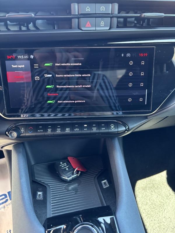 Alfa Romeo Junior 1.2 ibrida 145 cv edct6 FULL LED-APP CONNECT-17"