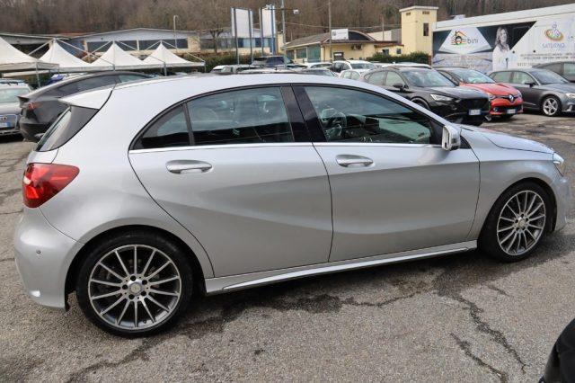 MERCEDES-BENZ A 200 Premium AMG