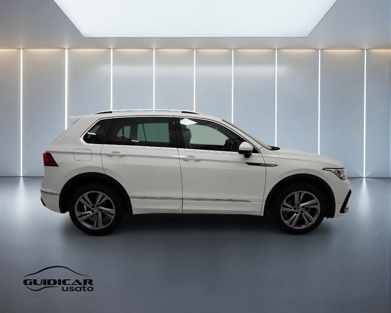 VOLKSWAGEN Tiguan II 2021 - Tiguan 2.0 tdi R-Line 4motion 150cv dsg