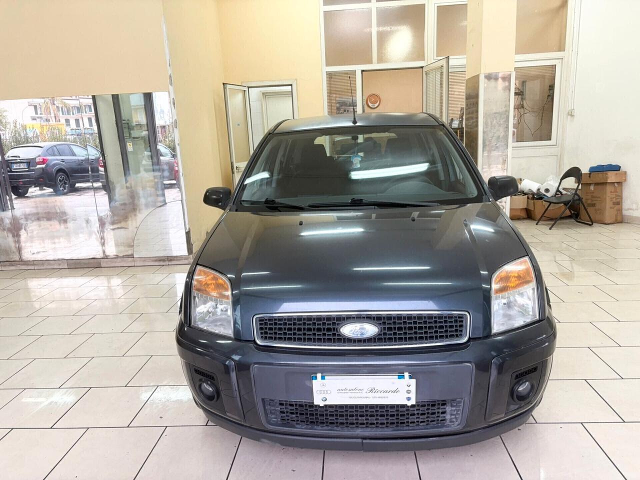 Ford Fusion 1.4i 5 porte Full Optional