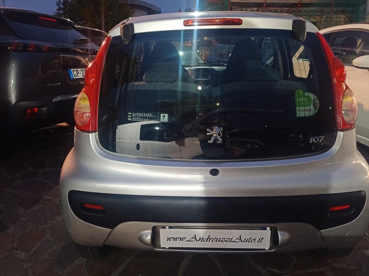 Peugeot 107 1.0 68CV 5p. Sweet Years CAMBIO AUTOMATICO