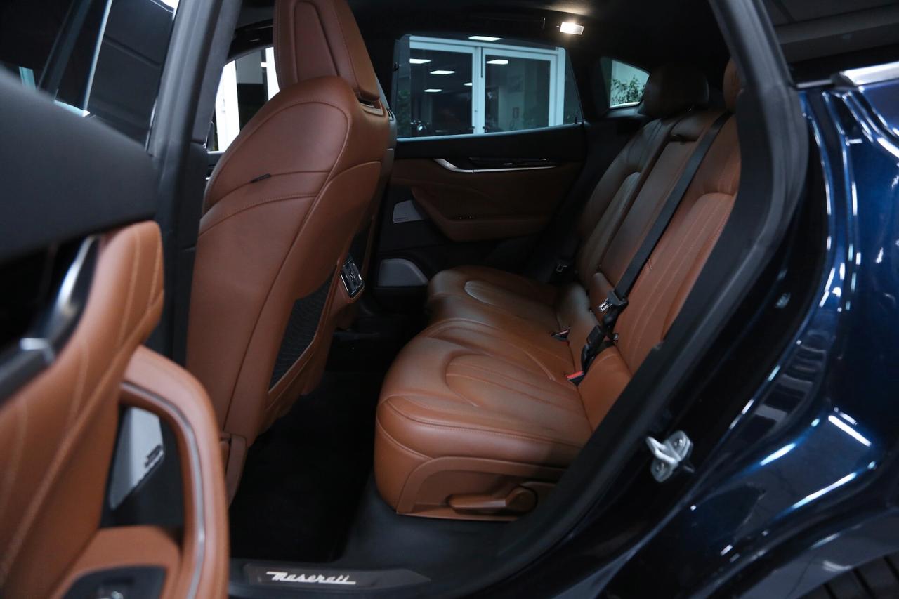 Maserati Levante V6 Diesel 275 cv AWD Gransport auto
