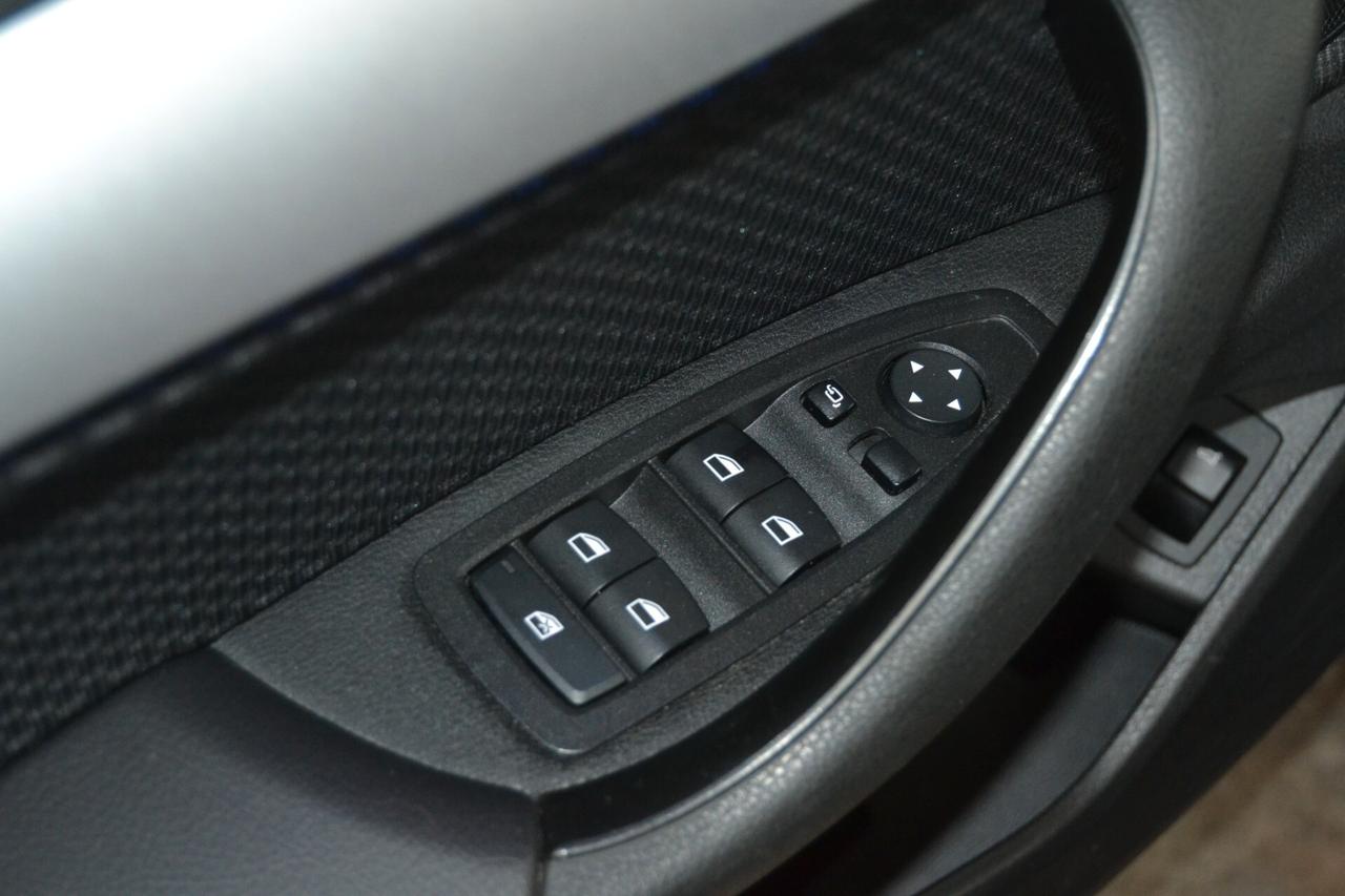 Bmw X2 sDrive16D Advantage TETTO/Navi/C.Auto