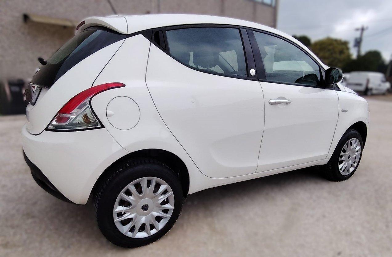LANCIA Ypsilon 0.9 TwinAir 85 CV 5 porte Metano Ecochic Gold