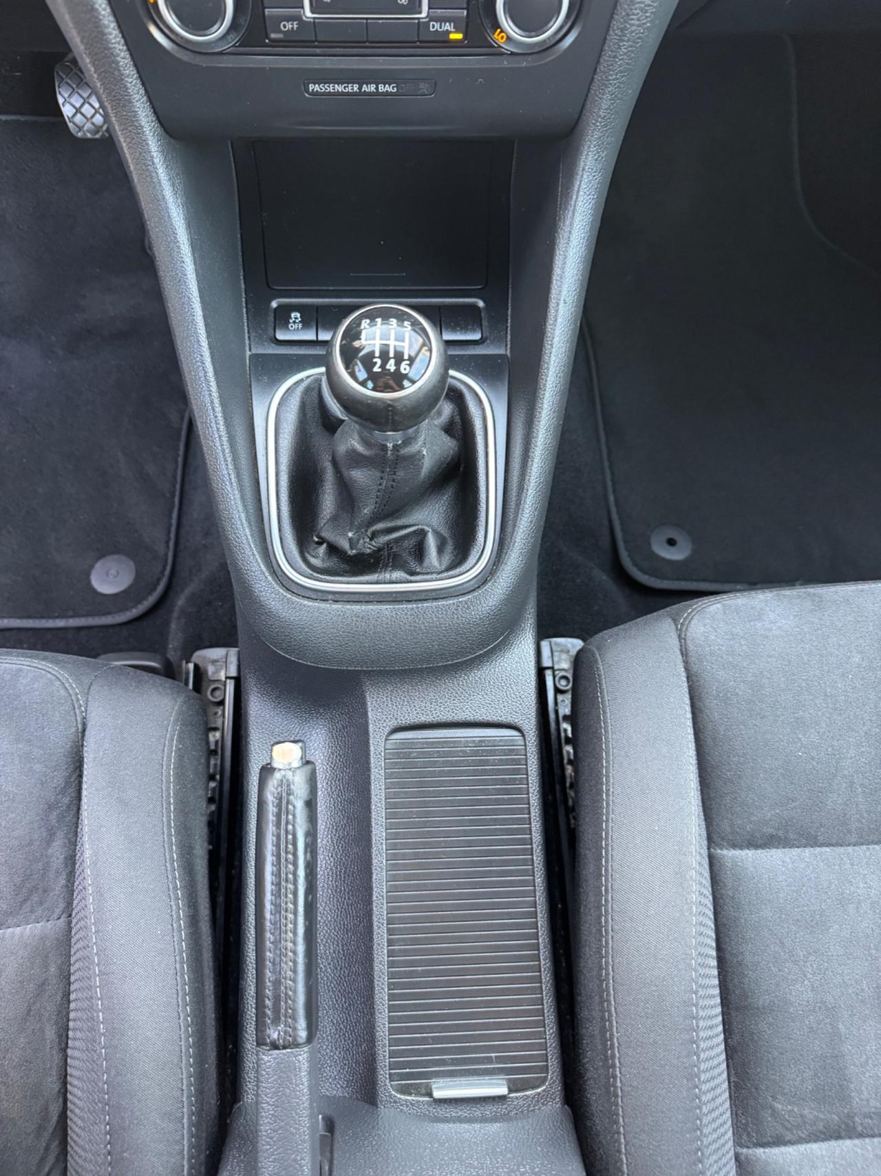 Volkswagen Golf Benzina idonea anche ai neopatentati