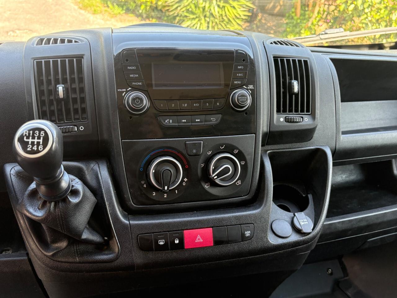 Peugeot Boxer 330 2.2 BlueHDi 140 S&S PC-TN Furgone