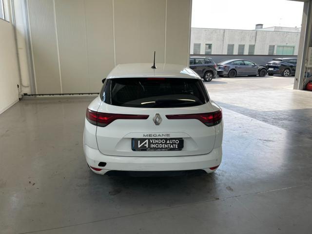 RENAULT Megane SPORTER BLUE DCI 115CV EQUILIBRE
