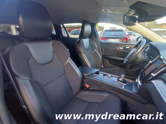 VOLVO V60 B4 (d) Geartronic Momentum Business Pro