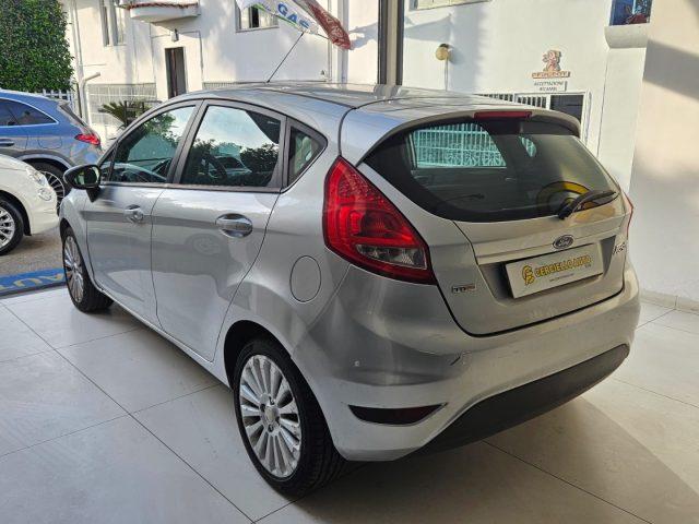 FORD Fiesta + 1.4 TDCi 68CV 5 porte