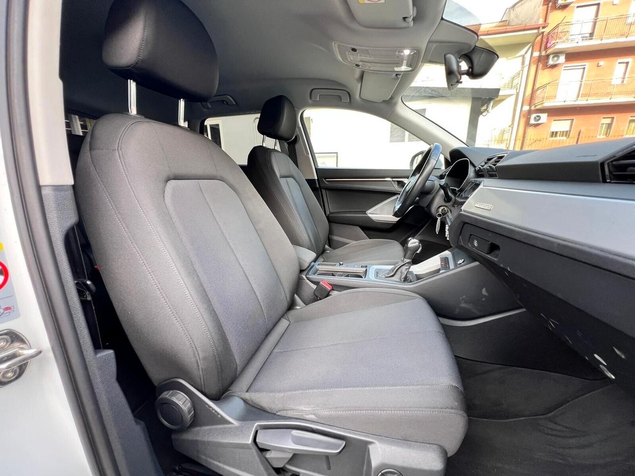 Audi Q3 35 TDI quattro S tronic Business Sport