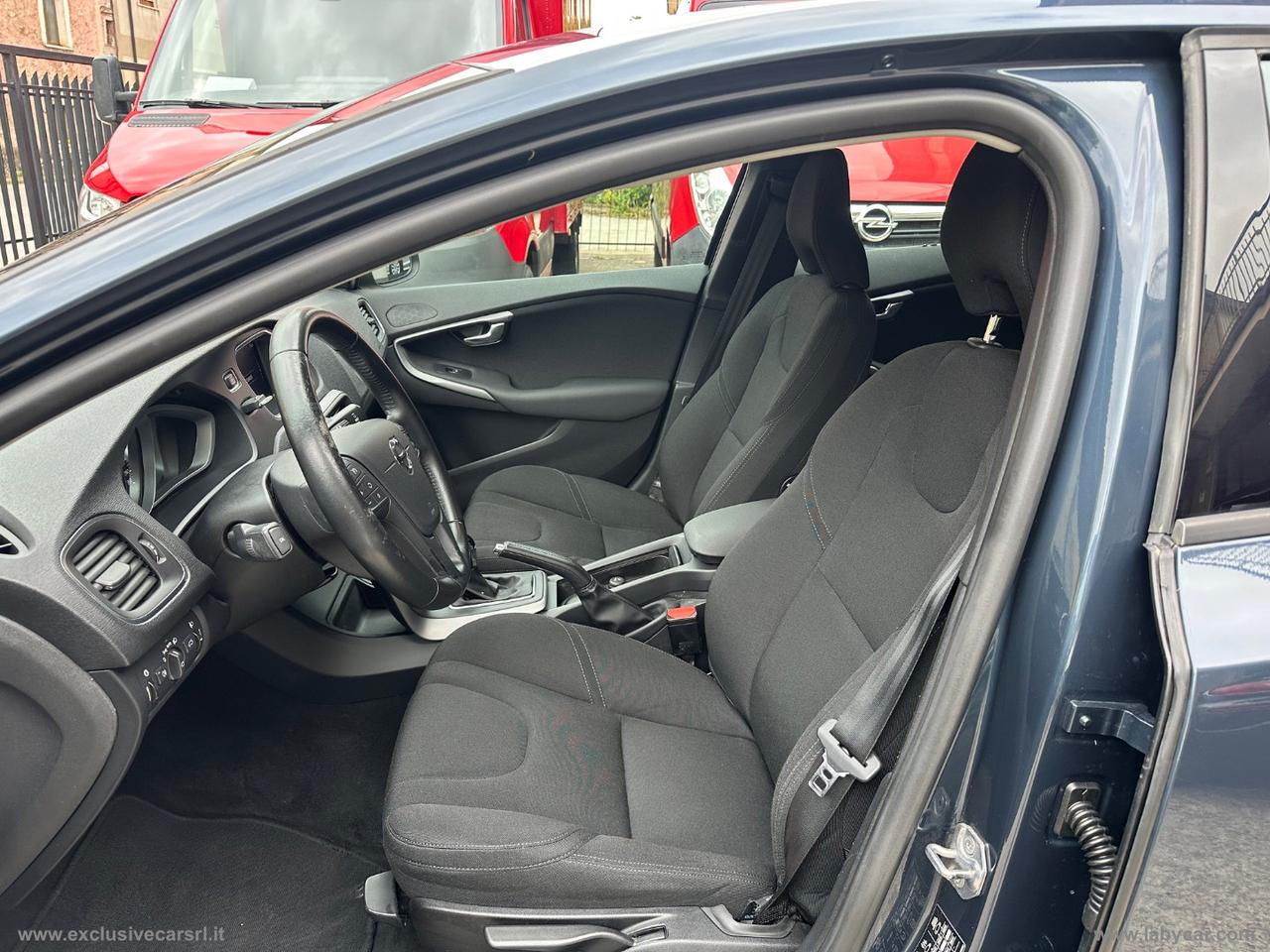 VOLVO V40 D2 Geartronic Business