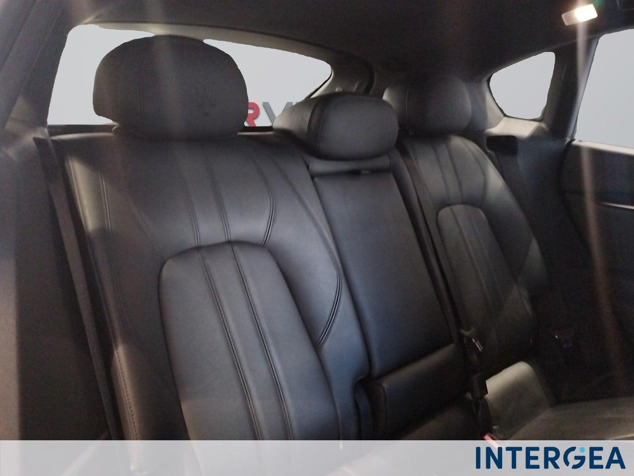 MASERATI Levante 3.0 V6 Gransport 250cv auto