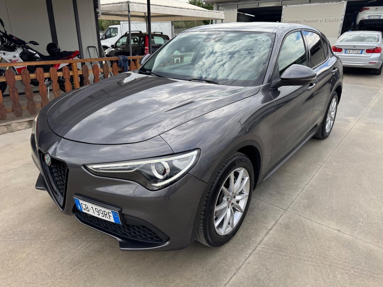 Alfa Romeo Stelvio 2.2 Turbodiesel 160 CV AT8 RWD