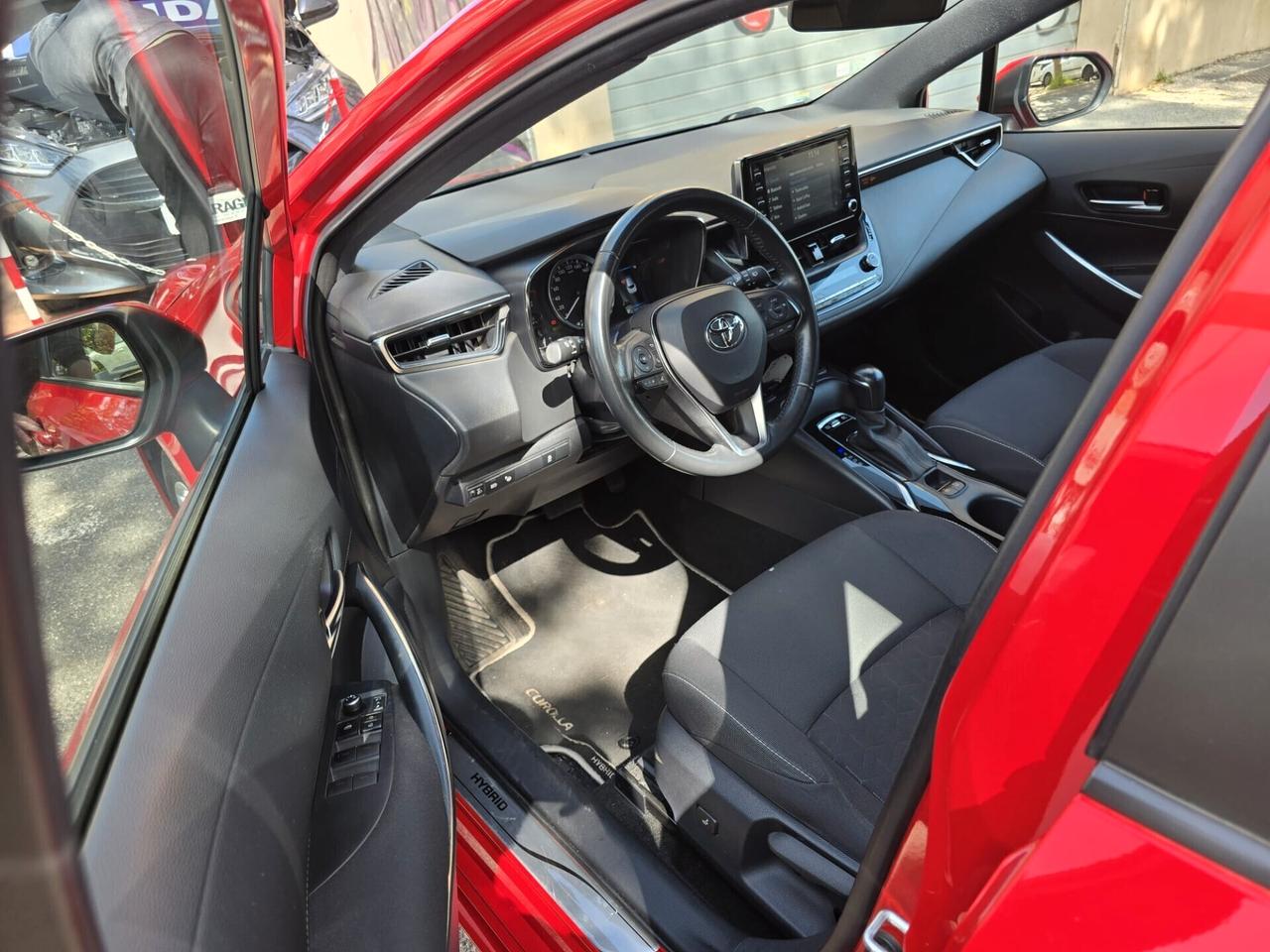 Toyota Corolla TS 1.8 Hybrid Business Tech N1