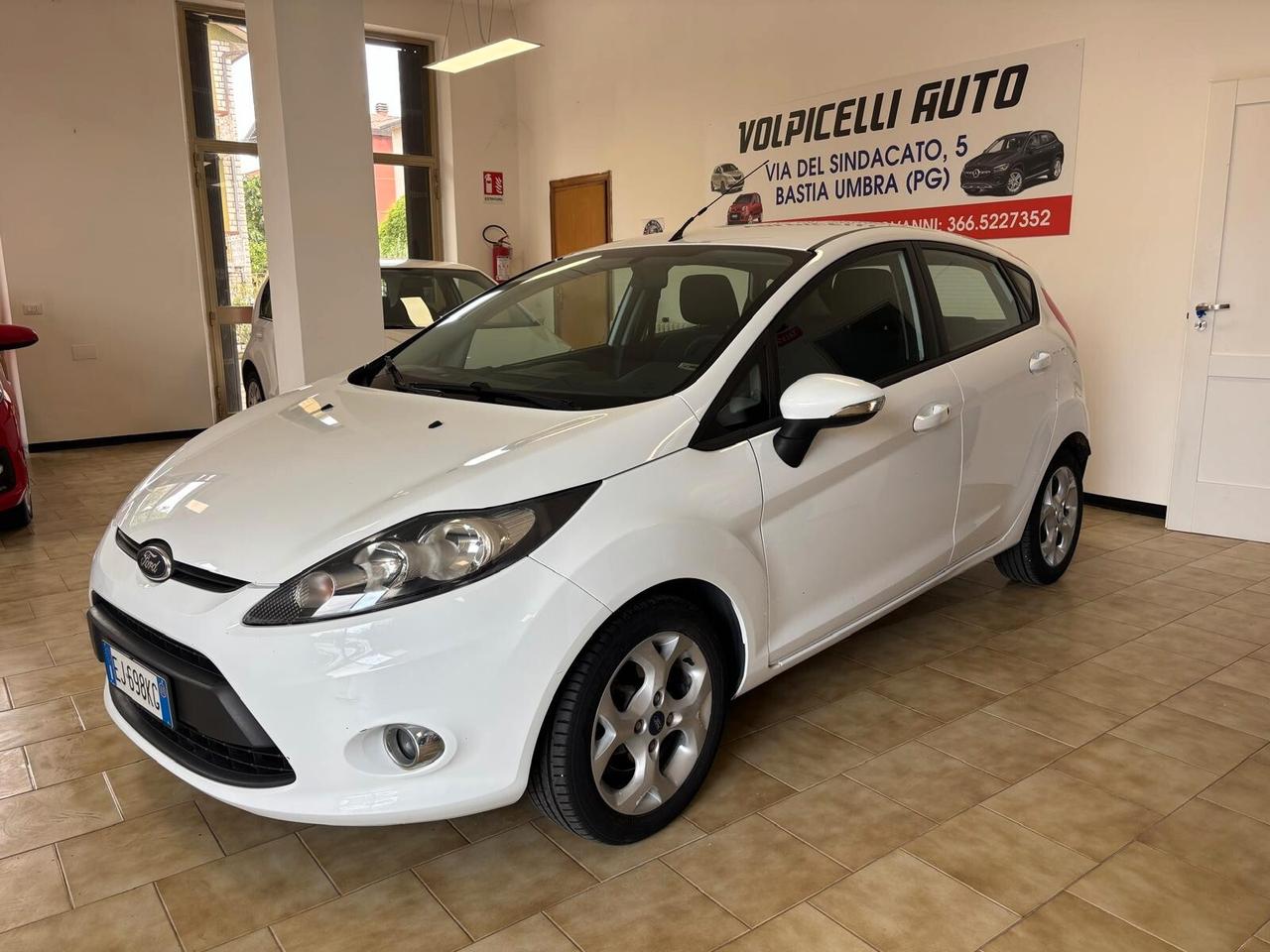 FORD FIESTA ANNO 2011 DS 1.4 ADATTA NEOPATENTATI KM 196 MILA