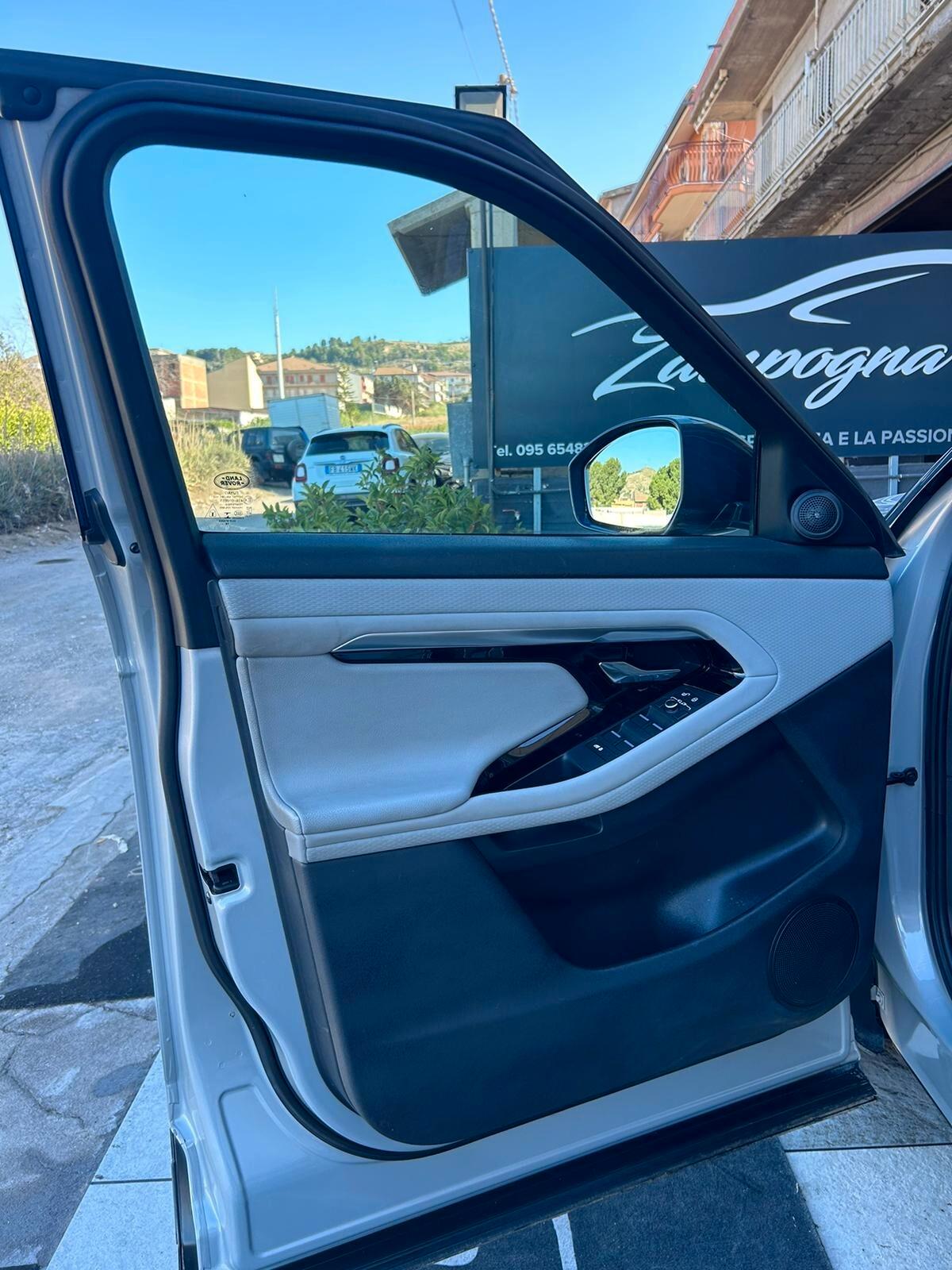 Land Rover Evoque 2.0 150CV AWD R-Dynamic 2019