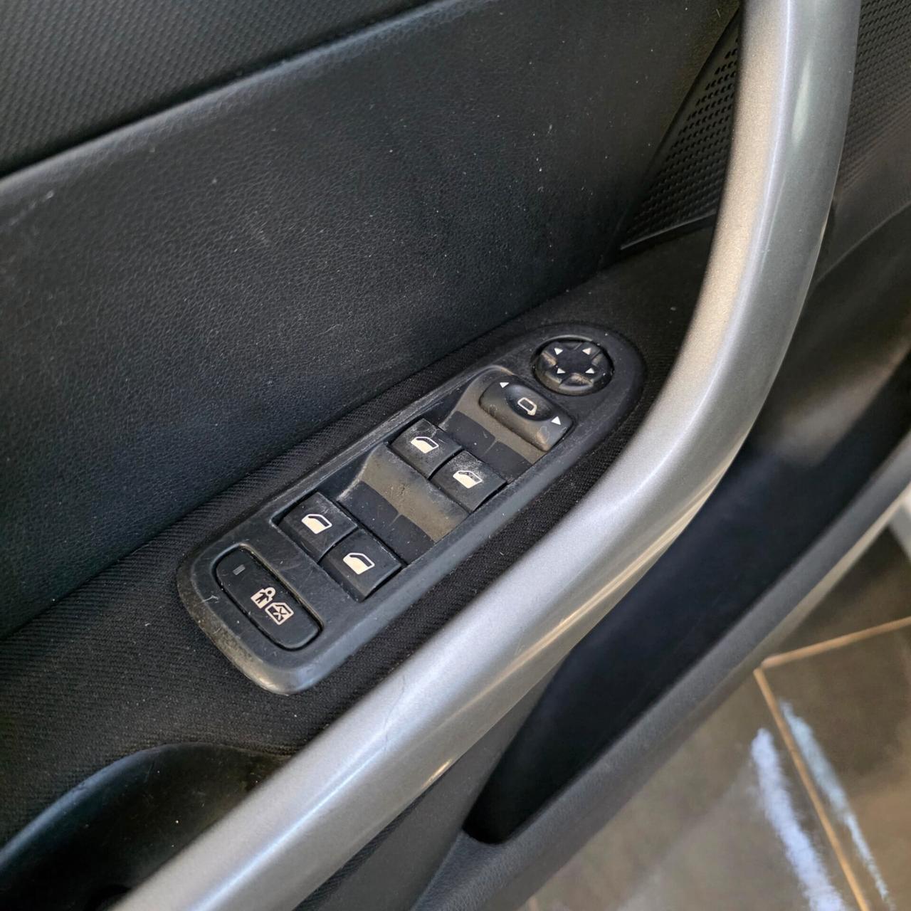 Peugeot 308 1.6 HDi NEOPATENTATI