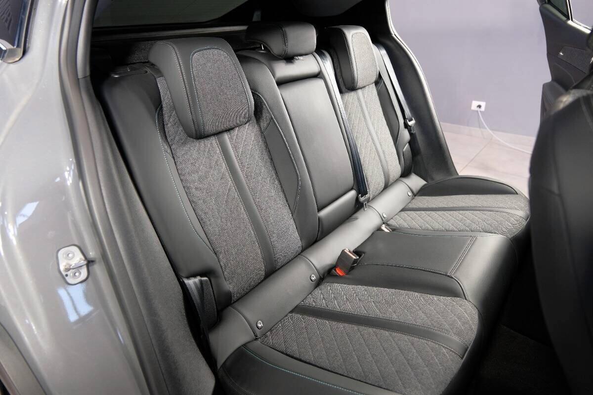 Peugeot 408 PureTech 130 S&S EAT8 Allure