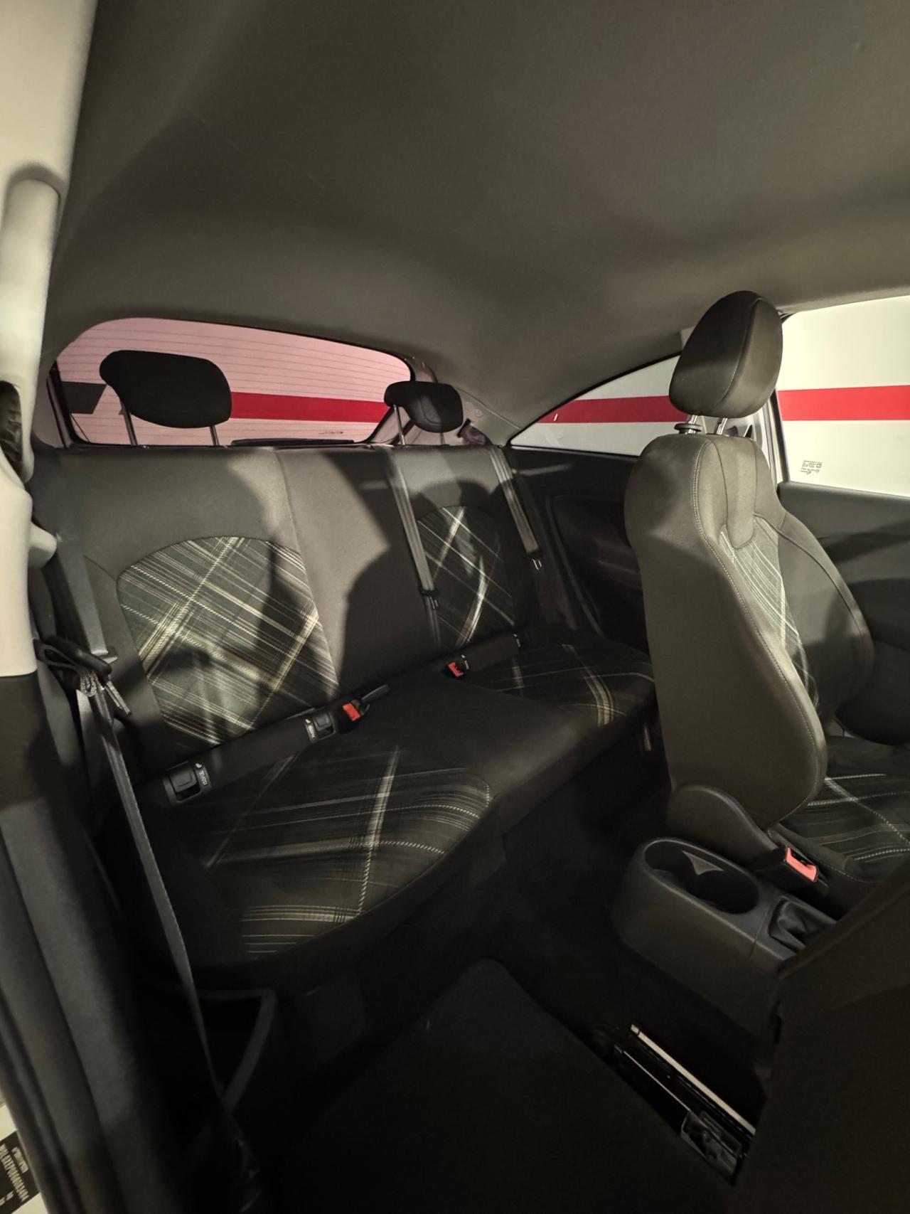 Opel Corsa 1.4 90CV Coupé b-Color