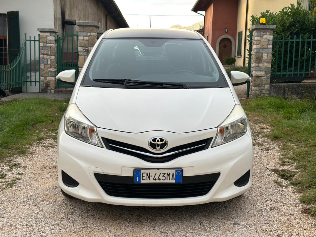 Toyota YARIS 1.0 5P NEOPAT KMCERT GARANZ UNICOPR