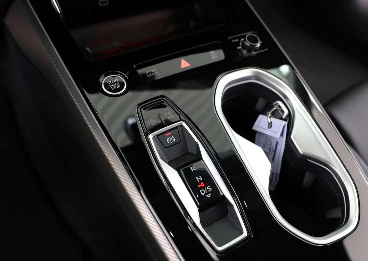 Audi A6 TDI 150 kW S tronic quattro line edition NOLEGGIO 12 MESI