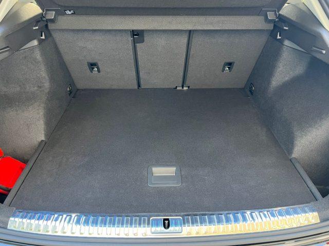 AUDI Q3 2.0 TDI 150 S tronic S line edition