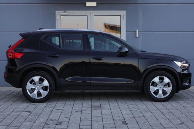 VOLVO XC40 T2 Geartronic Momentum Pro AUTOCARRO N1