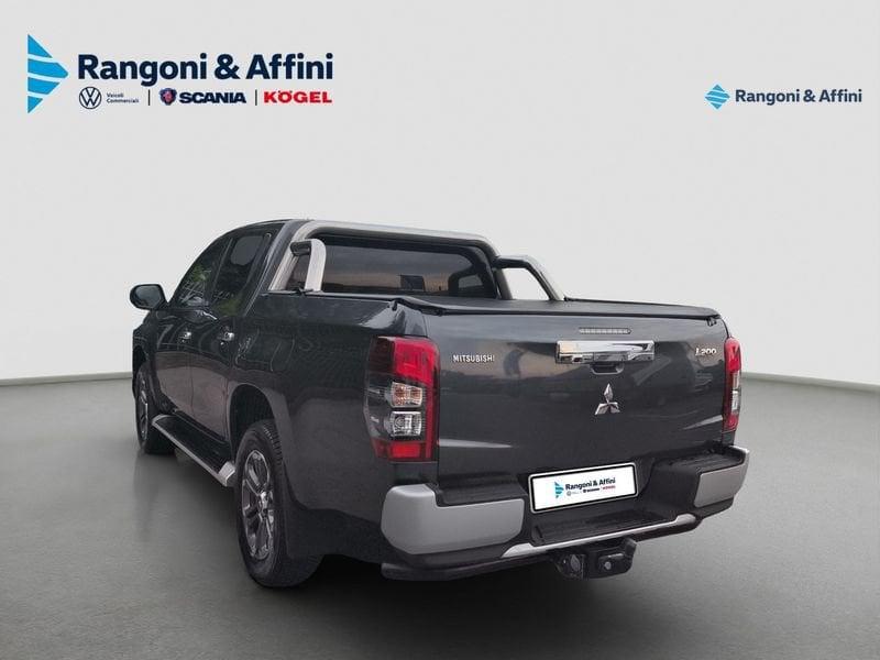 Mitsubishi L200 2.3 D Double Cab 4x4 Super Select Intense automatico