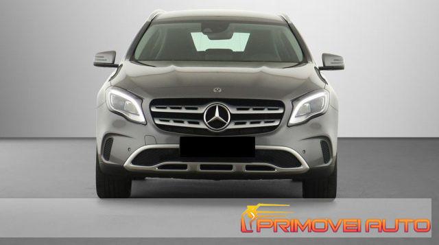 MERCEDES-BENZ GLA 180 Urban