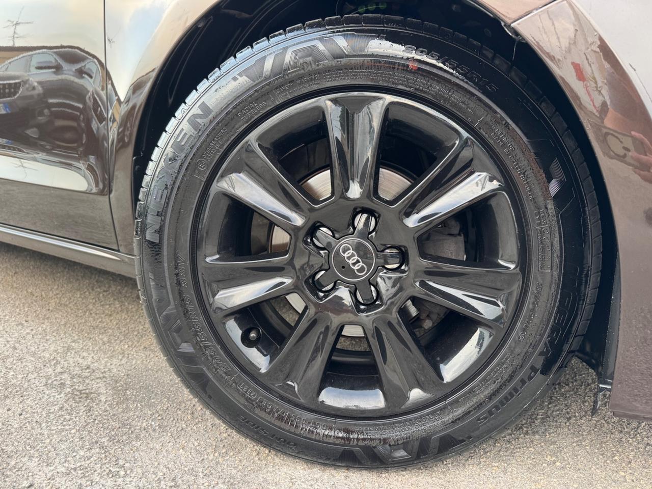Audi A1 SPB 1.6 TDI 90Cv Block shaft IMPECCABILE