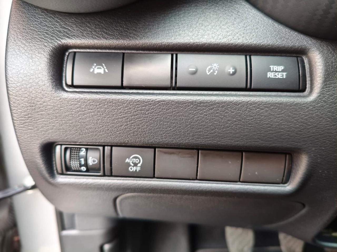 Nissan Juke 1.0 DIG-T 114 CV N-Connecta