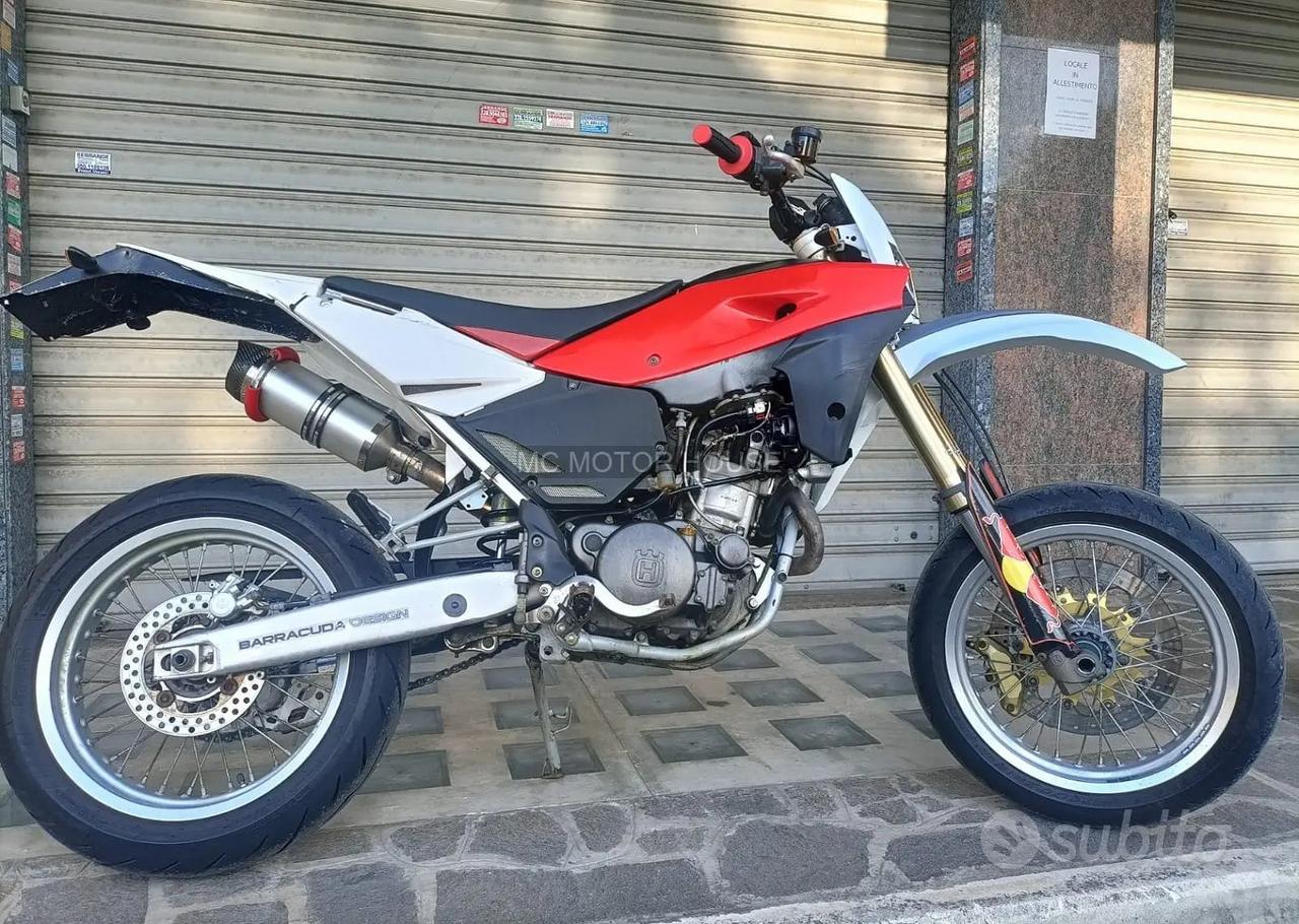 Husqvarna 610 sm +casco+ rate senza busta+permute