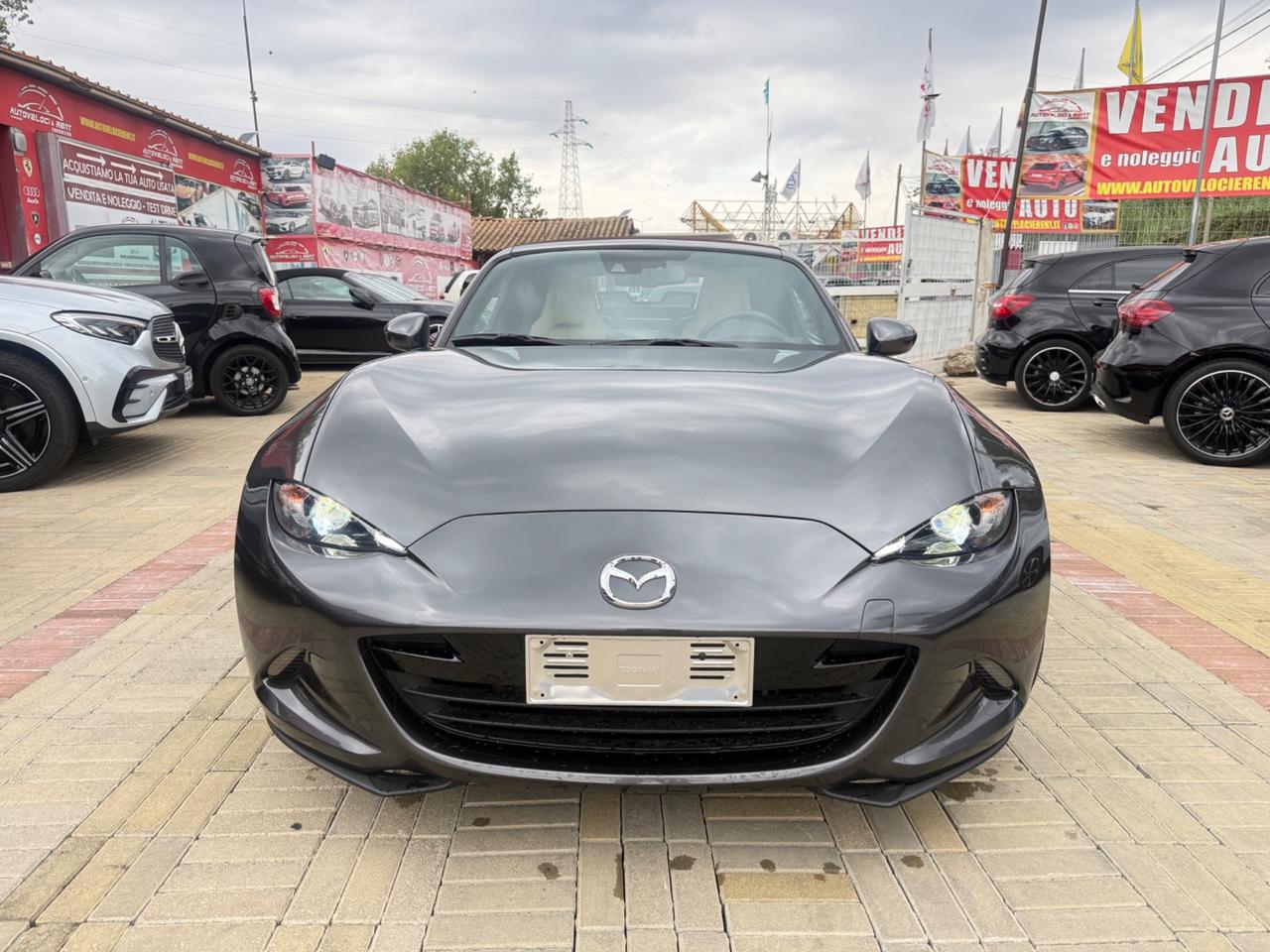 MX-5 1.5 SAKURA | CAPOTE BORDEAUX | PELLE BEIGE | BOSE | FULL LED | 17” | PRONTA CONSEGNA