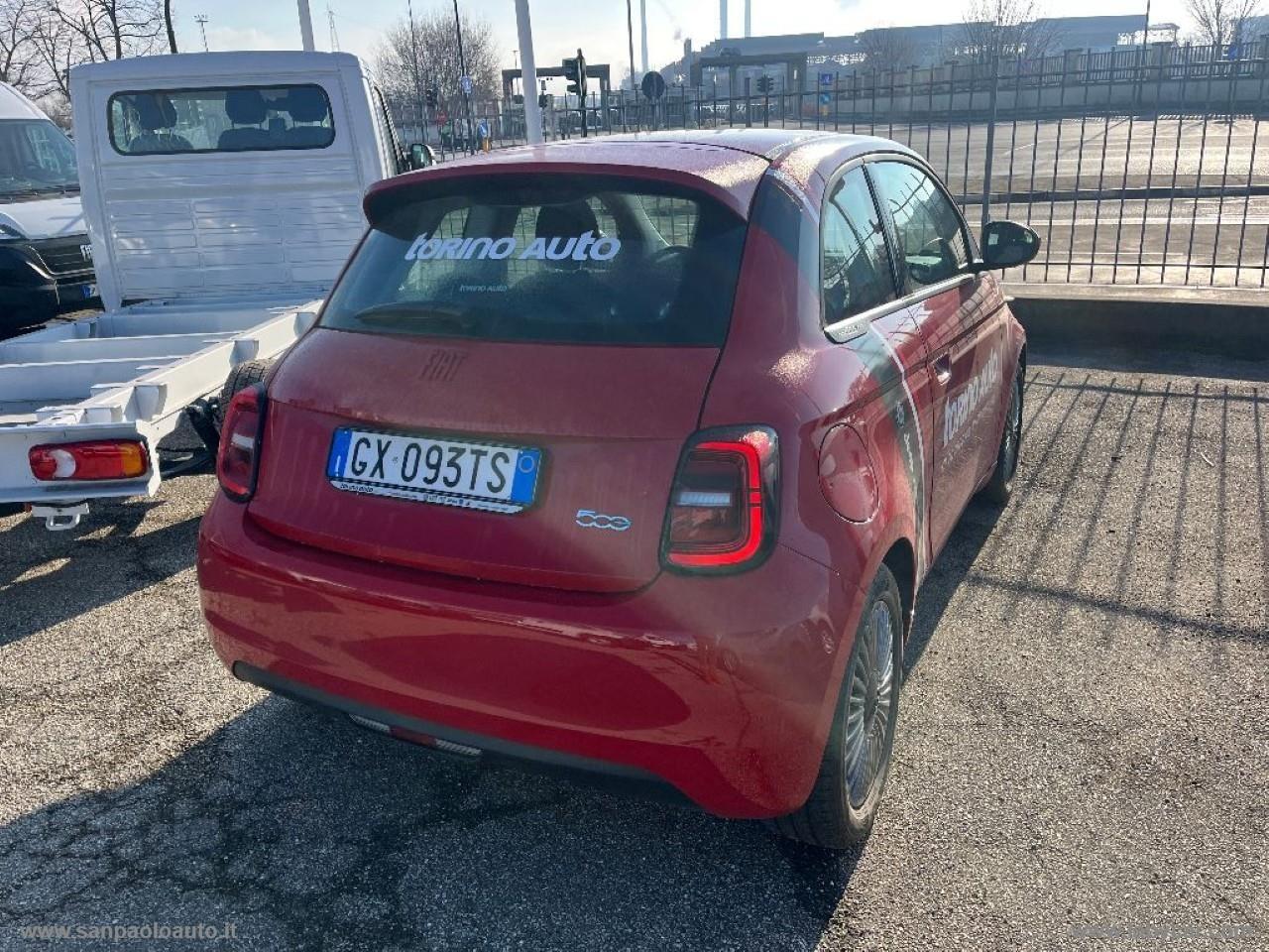 FIAT 500e Berlina 42 kWh Icon
