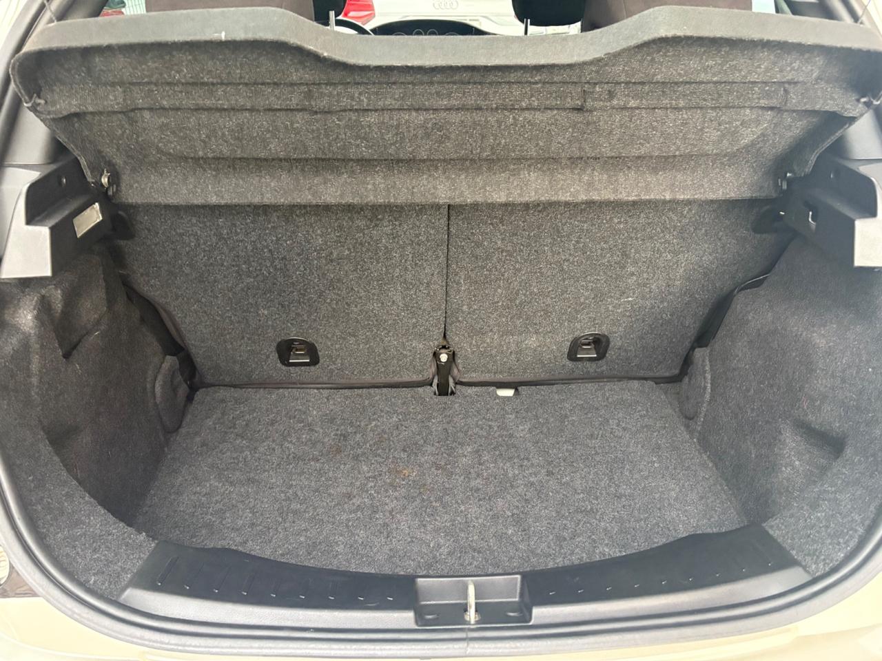 Lancia Ypsilon 1.3 MJT 16V 95 CV 5 porte S&S Silver