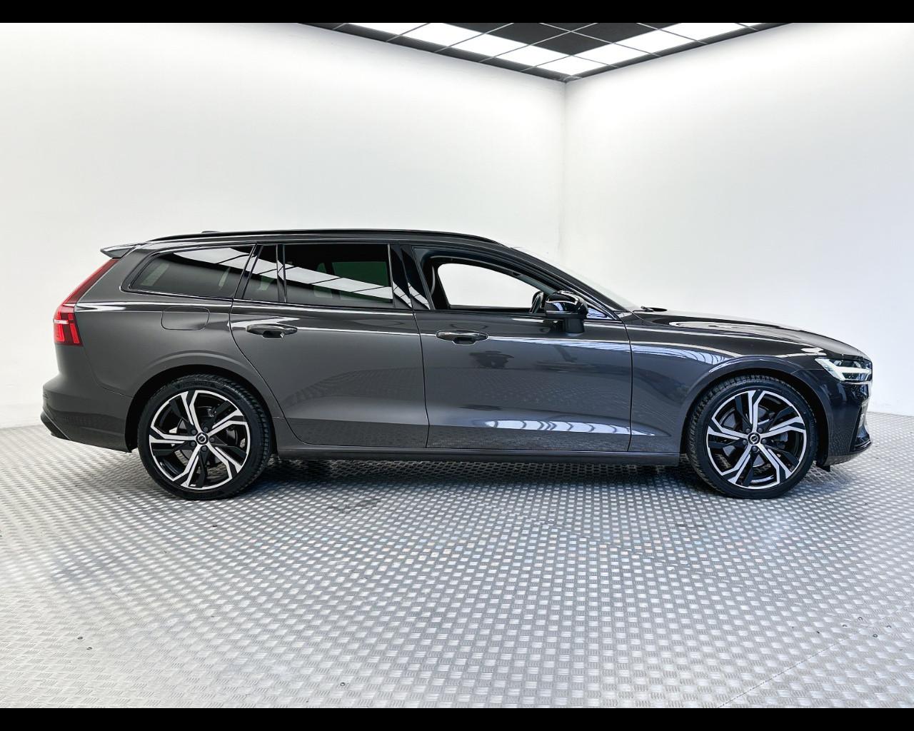VOLVO V60 (2018-->) - V60 B4 (d) automatico Plus Dark