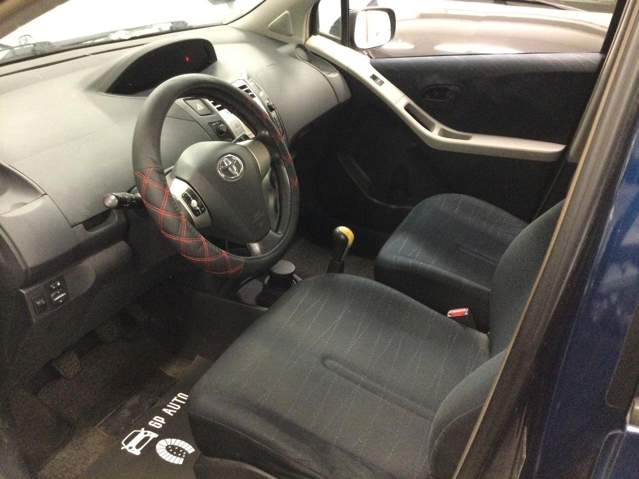 Toyota Yaris 1.3 5 porte Luna