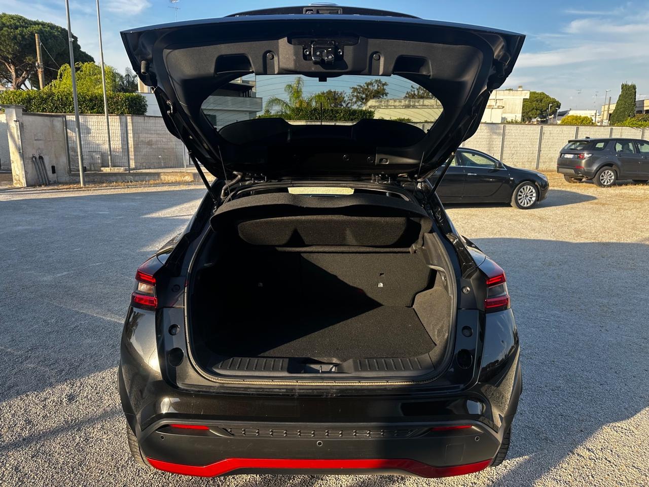 Nissan Juke 1.0 DIG-T 114 CV Tekna