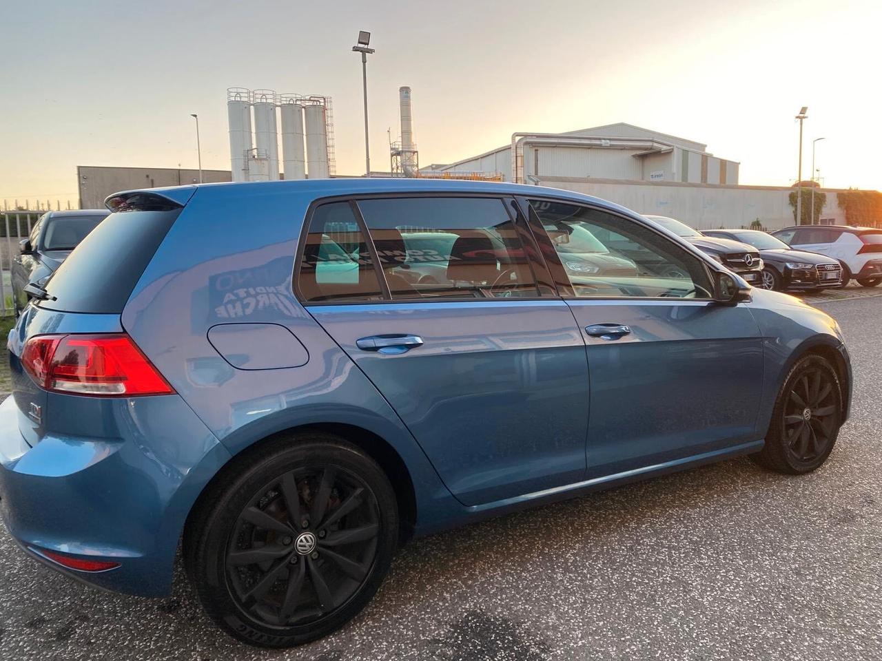 Volkswagen Golf 1.6 TDI DSG 3p. Highline BlueMotion Technology