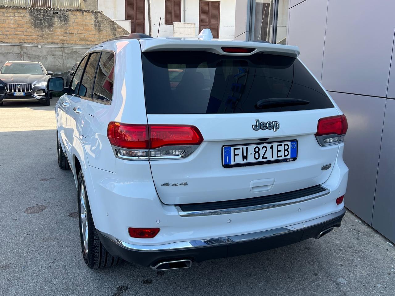 Jeep Grand Cherokee 3.0 V6 Summit possibilità noleggio no scoring