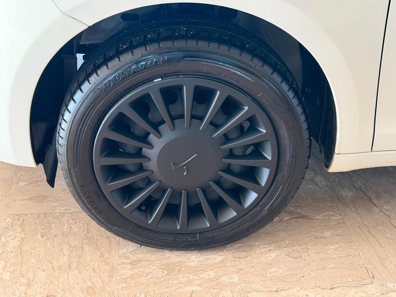 Lancia Ypsilon 1.2 69 cv. ELEFANTINO BLU