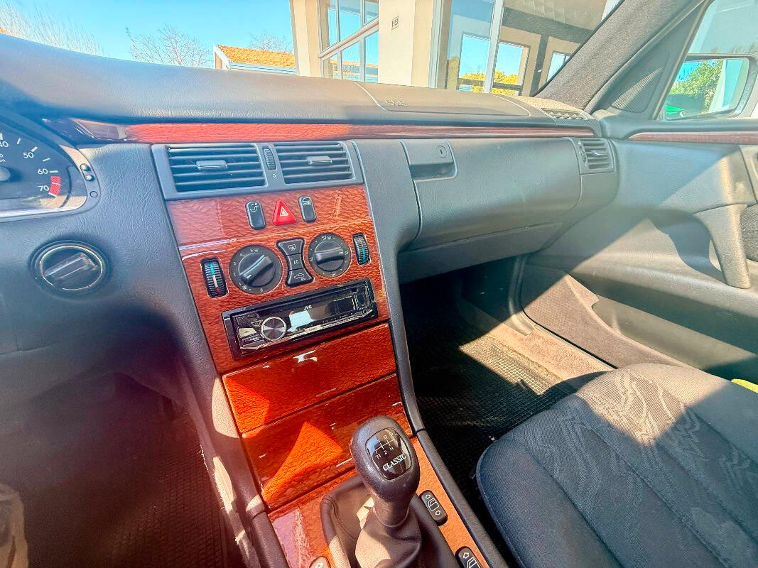 Mercedes Classe E - W210 Berlina E 200 Classic