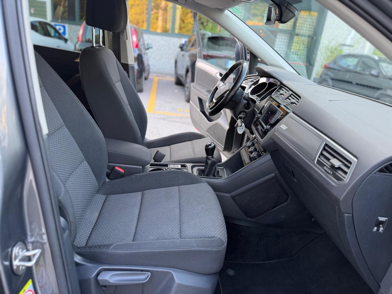 Volkswagen Touran 1.6 TDI 115 CV SCR*Neopatentati*7 Posti