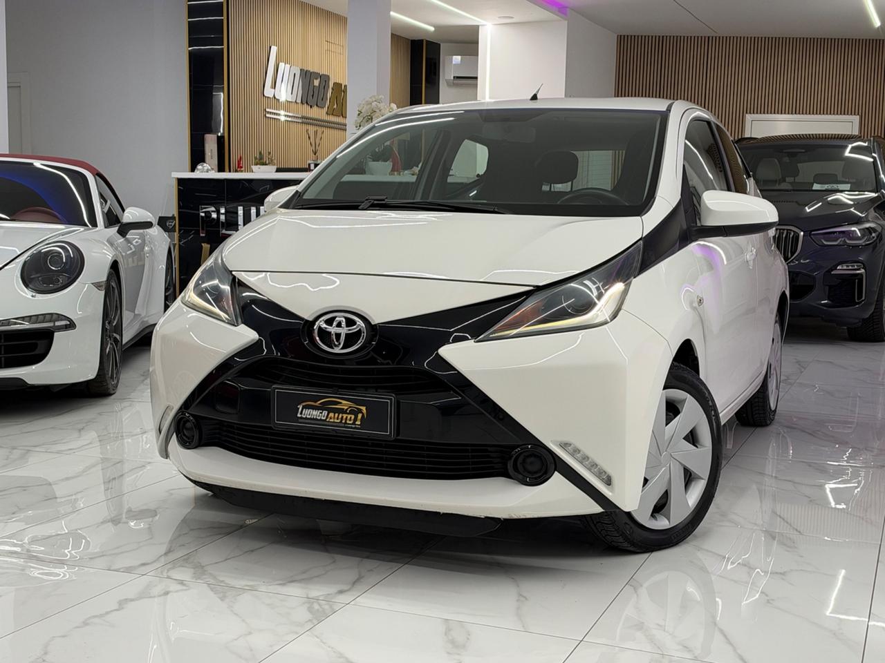 Toyota Aygo 1.0 69CV x-clusiv Full Opt Car-Play