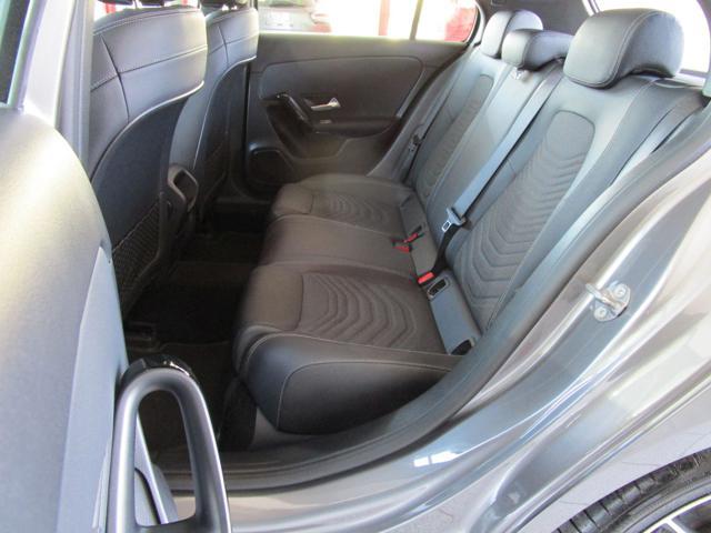 MERCEDES-BENZ A 180 Automatic Premium