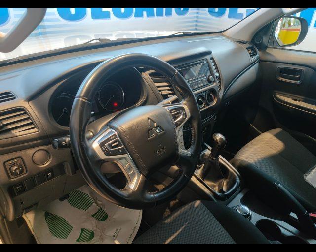 MITSUBISHI L200 d.cab 2.3d Invite Connect 4wd 150cv-DETAX