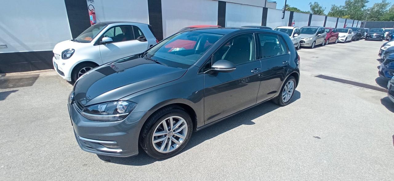 Volkswagen Golf 1.6 TDI Executive 113 MILA KM!